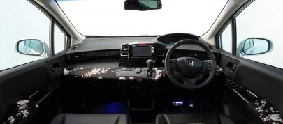 Honda FREED Wa (2012) - picture 4 of 5