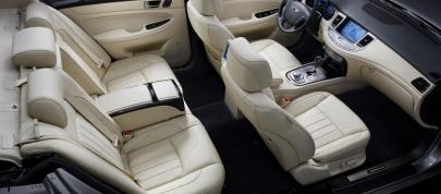 Hyundai Genesis Prada (2012) - picture 4 of 10