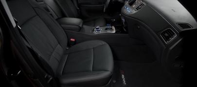Hyundai Genesis (2012) - picture 28 of 30