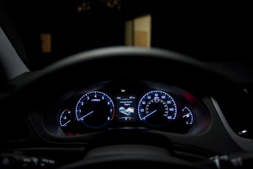 Hyundai Genesis (2012) - picture 25 of 30