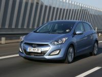 Hyundai i30 5-door (2012) - picture 1 of 3