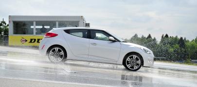 Hyundai Veloster Coupe (2012) - picture 4 of 5