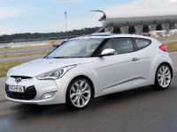 Hyundai Veloster Coupe (2012) - picture 2 of 5