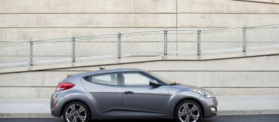 Hyundai Veloster (2012) - picture 36 of 45