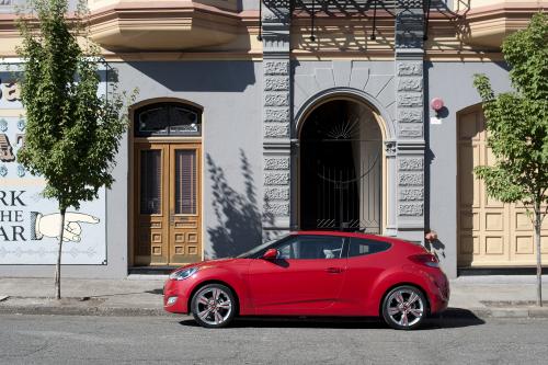 Hyundai Veloster (2012) - picture 8 of 45