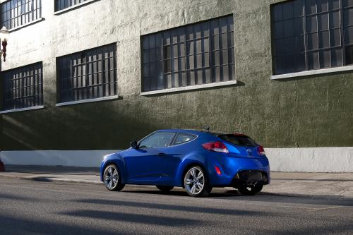 Hyundai Veloster (2012) - picture 17 of 45
