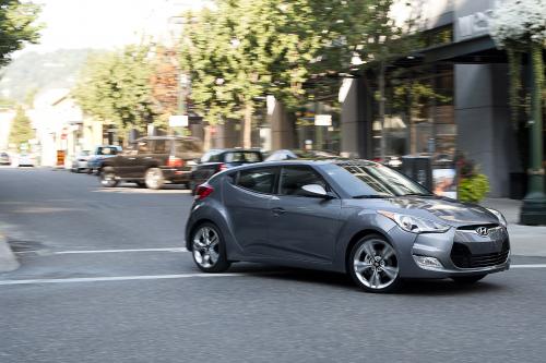 Hyundai Veloster (2012) - picture 32 of 45