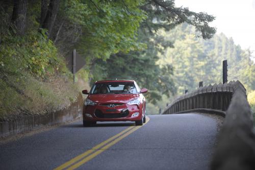 Hyundai Veloster (2012) - picture 40 of 45