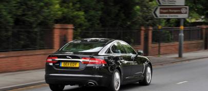 Jaguar XF 2.2 diesel (2012) - picture 4 of 12