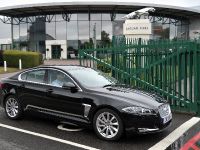 Jaguar XF 2.2 diesel (2012) - picture 2 of 12