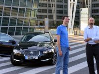 Jaguar XF 2.2 diesel (2012) - picture 7 of 12