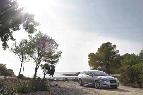 Jaguar XF Sportbrake (2012) - picture 1 of 14