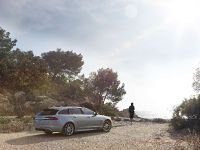 Jaguar XF Sportbrake (2012) - picture 2 of 14