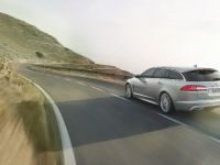 Jaguar XF Sportbrake (2012) - picture 8 of 14