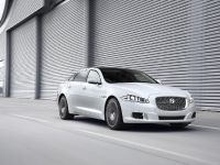 Jaguar XJ Ultimate (2012) - picture 4 of 26