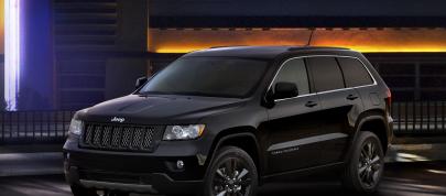 Jeep Grand Cherokee Altitude (2012) - picture 4 of 12