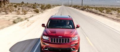 Jeep Grand Cherokee SRT8 (2012) - picture 4 of 35
