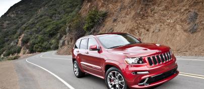 Jeep Grand Cherokee SRT8 (2012) - picture 15 of 35