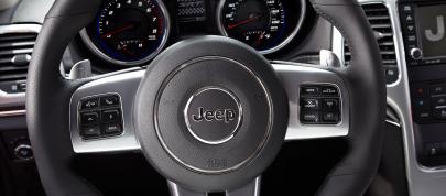 Jeep Grand Cherokee SRT8 (2012) - picture 23 of 35