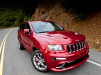 Jeep Grand Cherokee SRT8 (2012) - picture 10 of 35