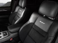 Jeep Grand Cherokee SRT8 (2012) - picture 27 of 35