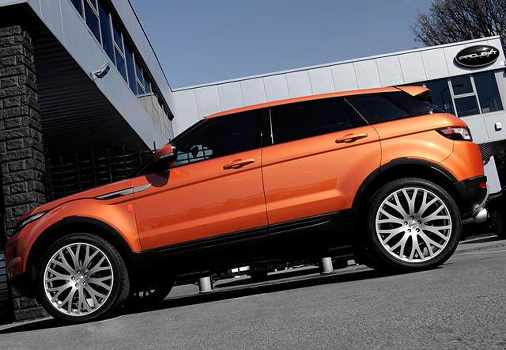 Kahn Range Rover Evoque Vesuvius