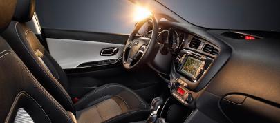Kia CeeD (2012) - picture 4 of 23
