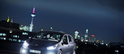 Kia CeeD (2012) - picture 12 of 23