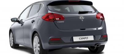 Kia CeeD (2012) - picture 15 of 23