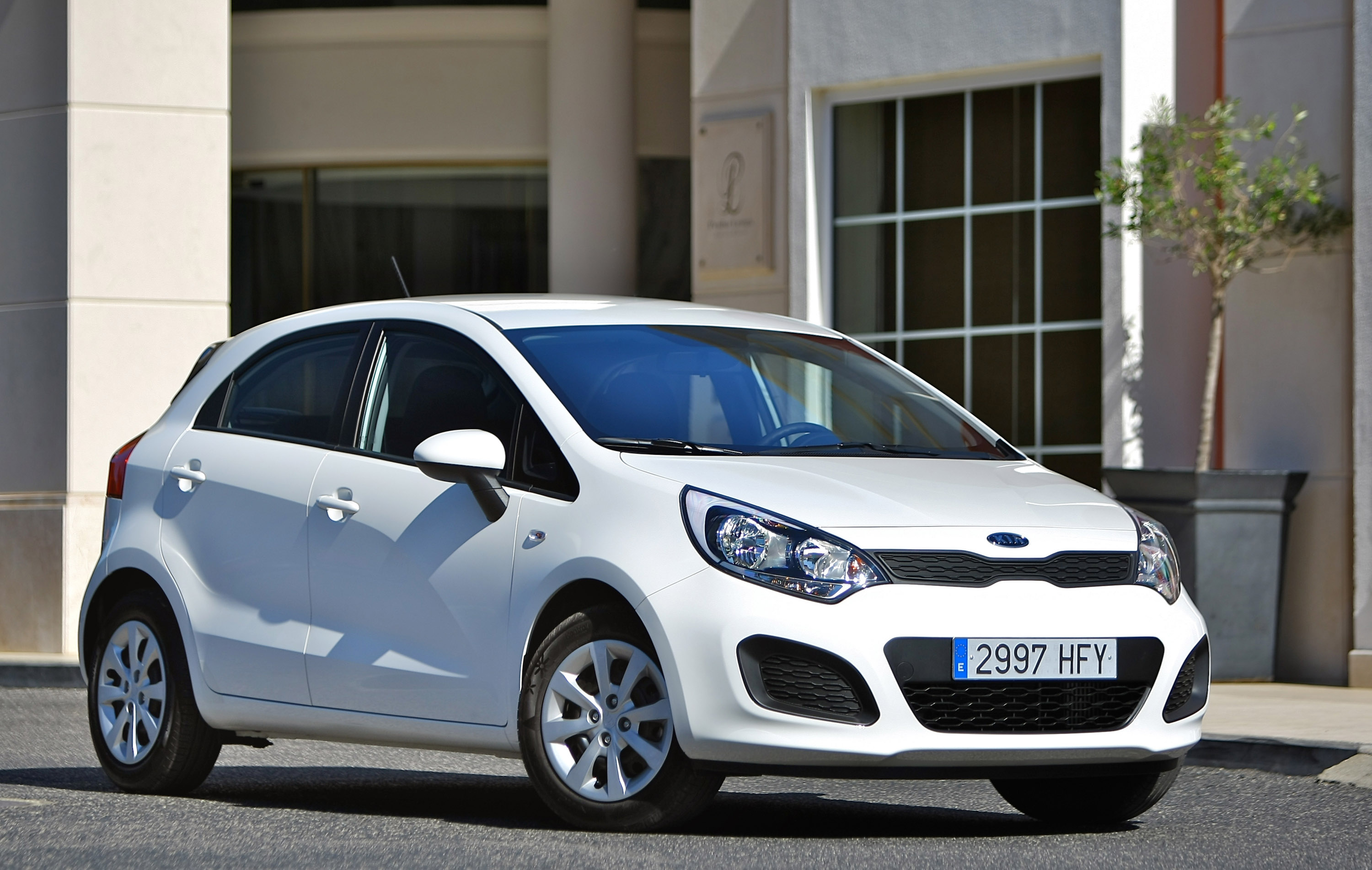 Экономичные авто. Kia ECODYNAMICS. Kia 1. Kia Rio 1. Киа 1,1.