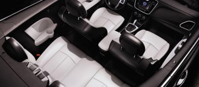 Lancia Flavia Cabrio (2012) - picture 4 of 5