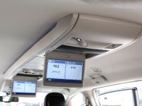 Lancia Voyager (2012) - picture 11 of 13