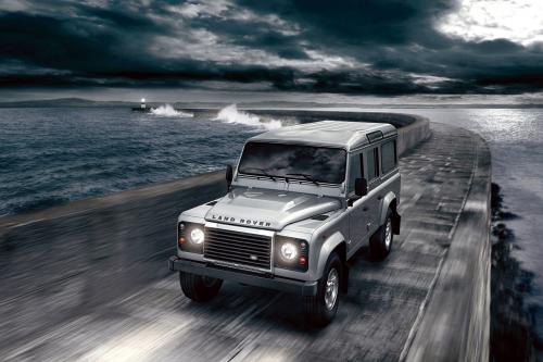 Land Rover Defender (2012) - picture 1 of 3