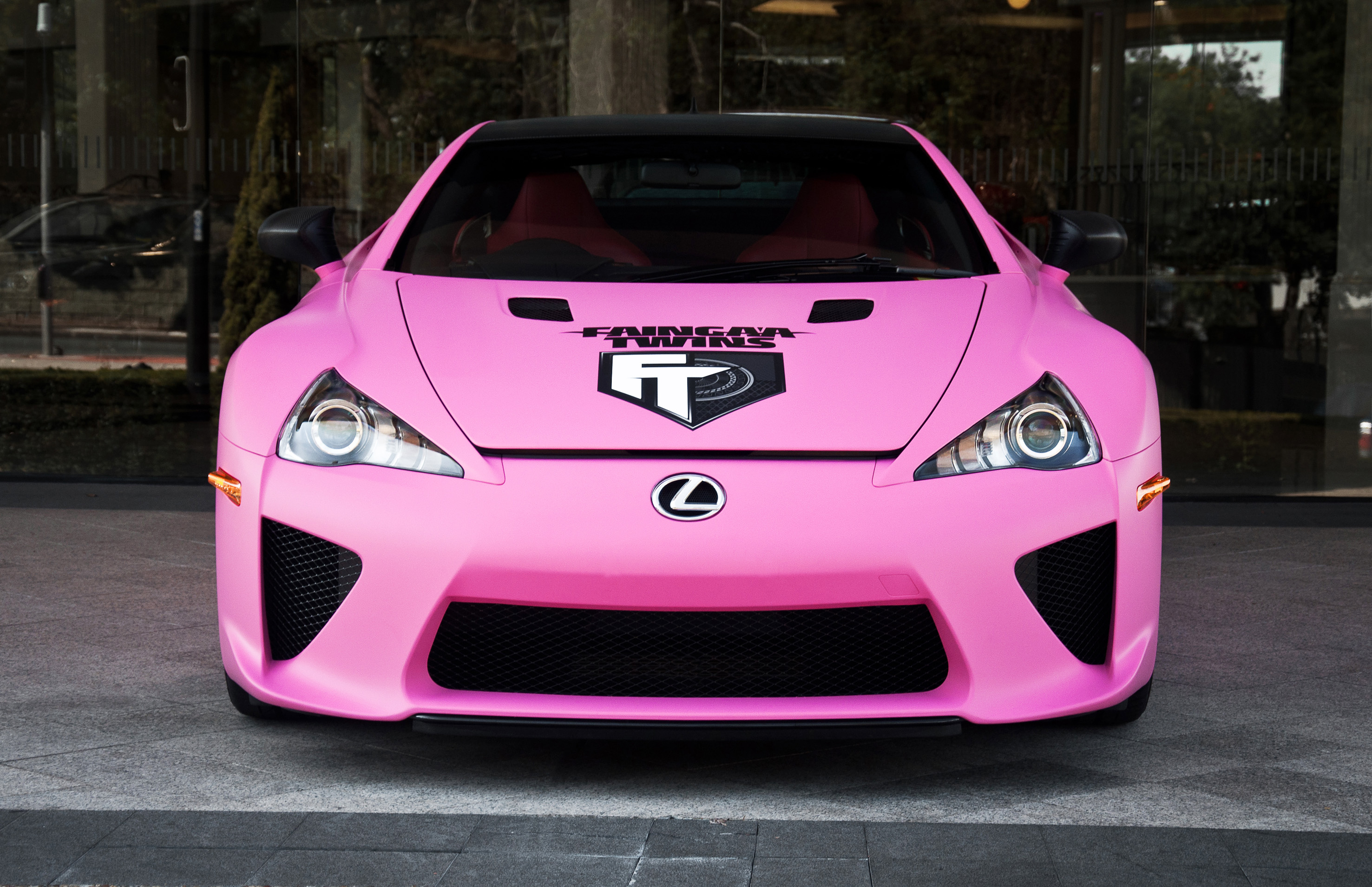 Lexus LFA Pink