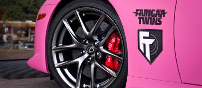Lexus LFA Pink (2012) - picture 4 of 4
