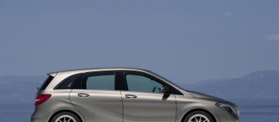 Mercedes-Benz B-Class (2012) - picture 15 of 24