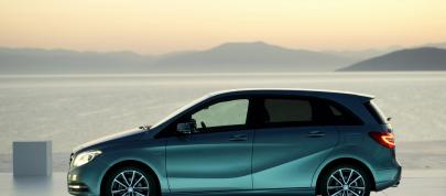 Mercedes-Benz B-Class (2012) - picture 20 of 24