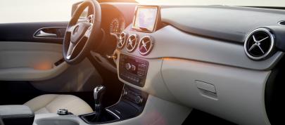 Mercedes-Benz B-Class (2012) - picture 23 of 24