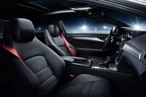 Mercedes-Benz C250 Coupe Sport (2012) - picture 9 of 10