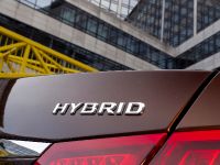 Mercedes-Benz E 300 BlueTEC HYBRID (2012) - picture 10 of 18