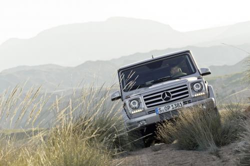 Mercedes-Benz G-Class UK (2012) - picture 1 of 10