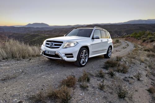 Mercedes-Benz GLK (2012) - picture 8 of 30