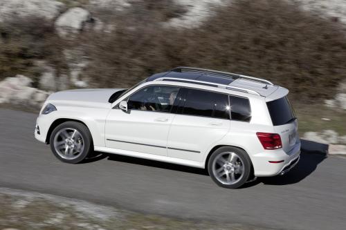Mercedes-Benz GLK (2012) - picture 16 of 30