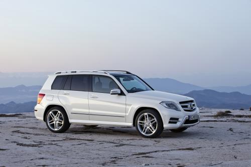 Mercedes-Benz GLK (2012) - picture 17 of 30