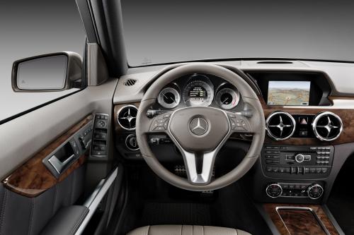 Mercedes-Benz GLK (2012) - picture 25 of 30