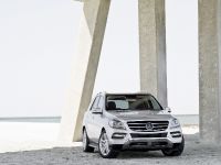 Mercedes-Benz M-Class (2012)