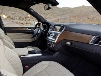 Mercedes-Benz M-Class (2012) - picture 42 of 46