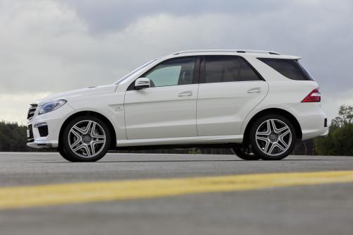 Mercedes-Benz ML 63 AMG (2012) - picture 9 of 22