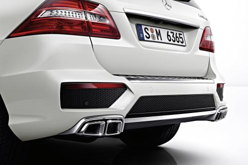 Mercedes-Benz ML 63 AMG (2012) - picture 17 of 22
