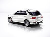 Mercedes-Benz ML 63 AMG (2012) - picture 13 of 22